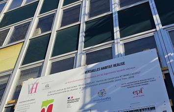 Viroflay 108 immeuble de bureaux transformés en logements familiaux locatifs par Versailles Habitat
